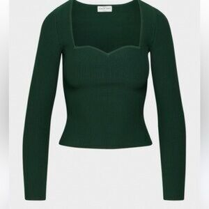 Aritzia sculpt knit sweetheart sweater